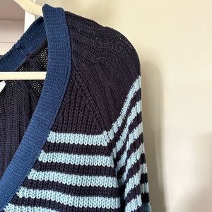 Monochrome blue knit sweater